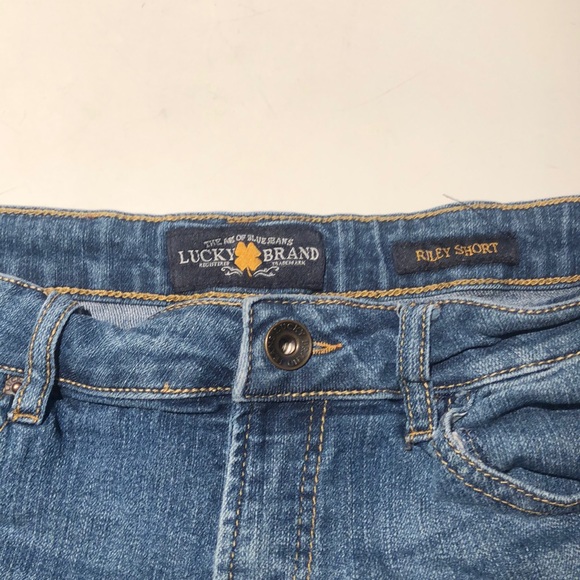 Lucky Brand Riley Short - Picture 2 of 3